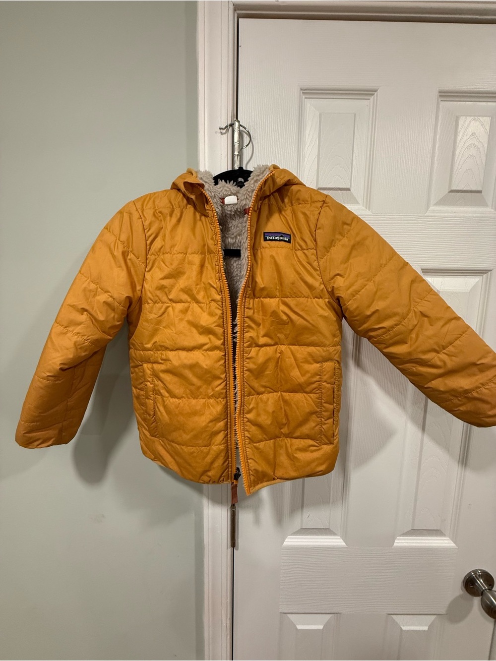 Patagonia XS (5-6) Kids' Reversible Ready Freddy Hoody Yellow Gold